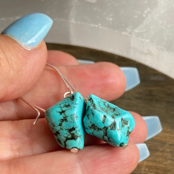 ARIZONA TURQUOISE NUGGET DROP EARRINGS - Picture 3 of 9